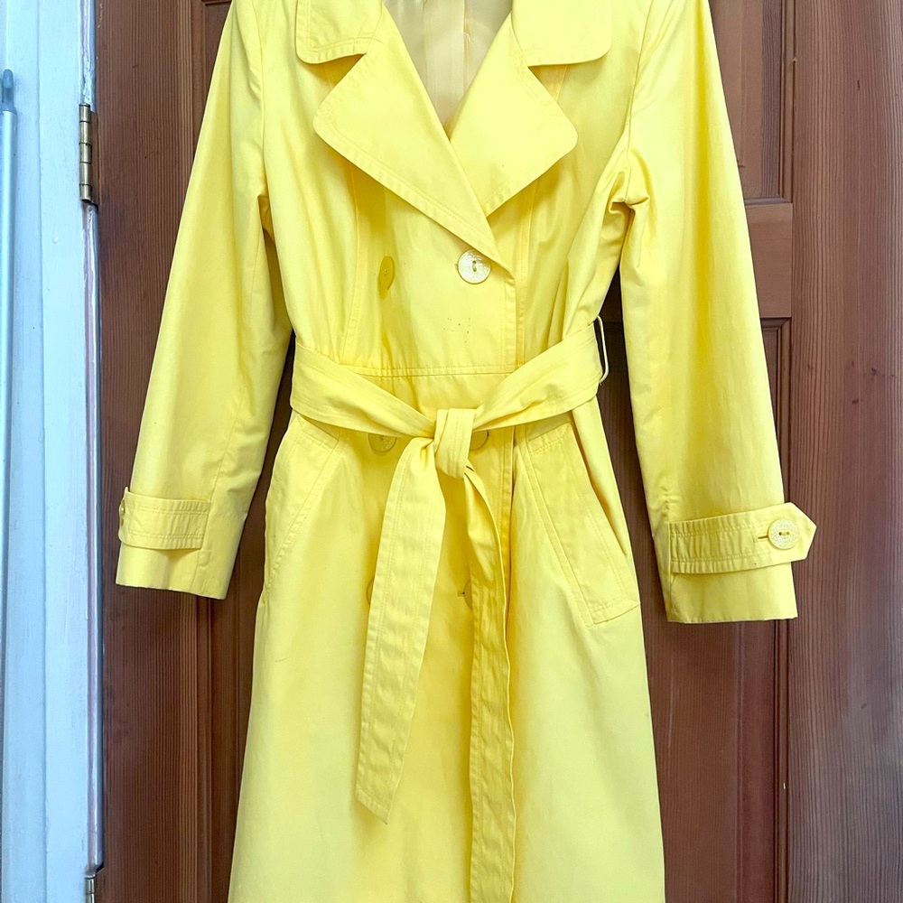 Tahari  Trench coat rain coat size S